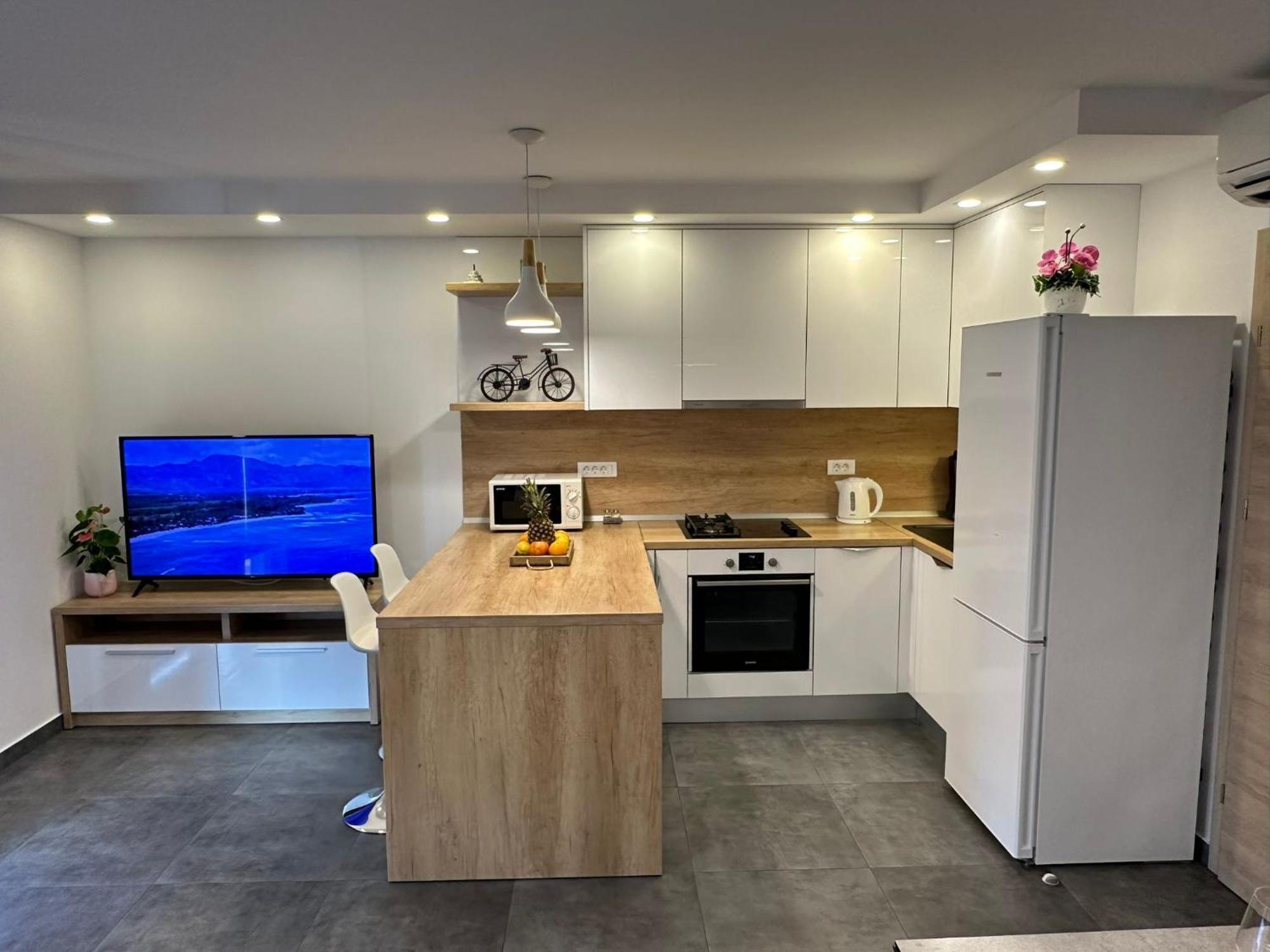 Apartment Ante Brela Exteriér fotografie